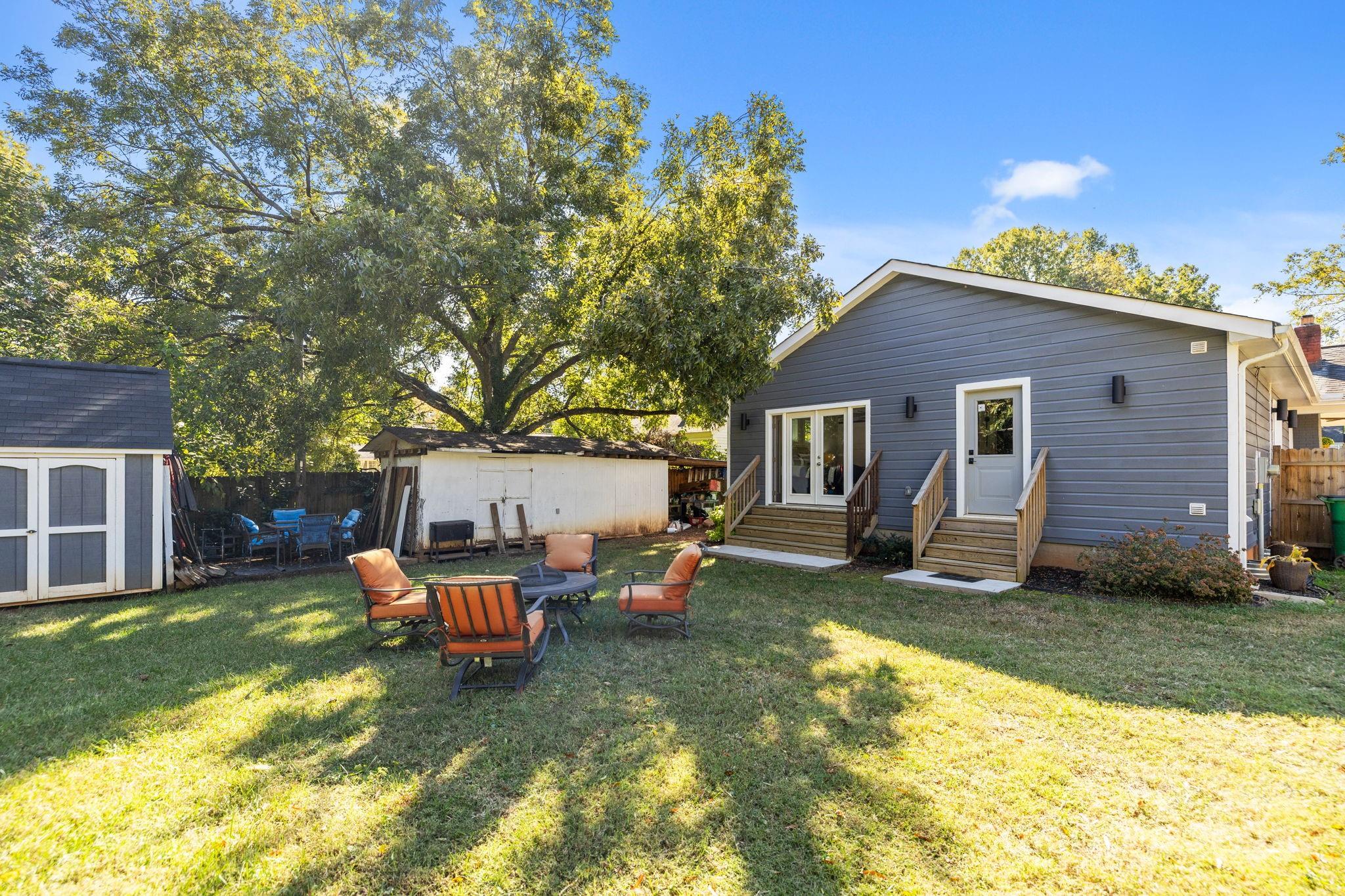 Charlotte, North Carolina, 28205, United States, 2 Bedrooms Bedrooms, ,2 BathroomsBathrooms,Residential,For Sale,1987651