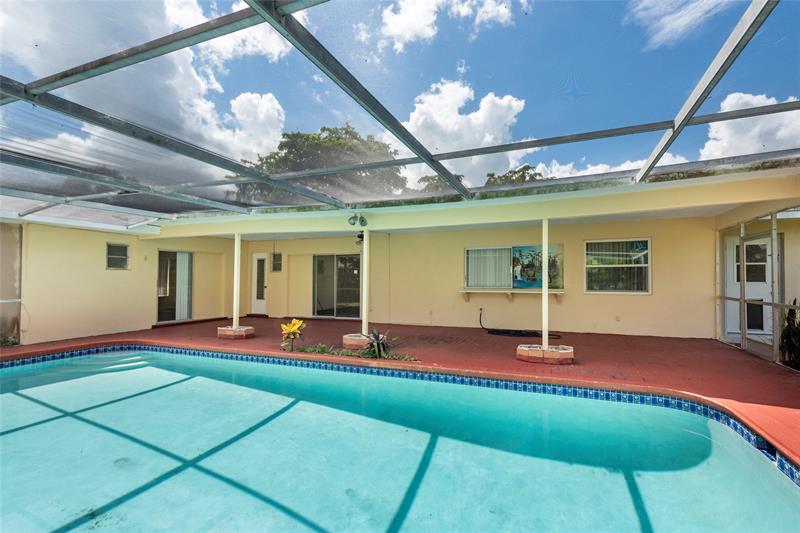 Plantation, Florida, 33313, United States, 4 Bedrooms Bedrooms, ,2 BathroomsBathrooms,Residential,For Sale,2000872