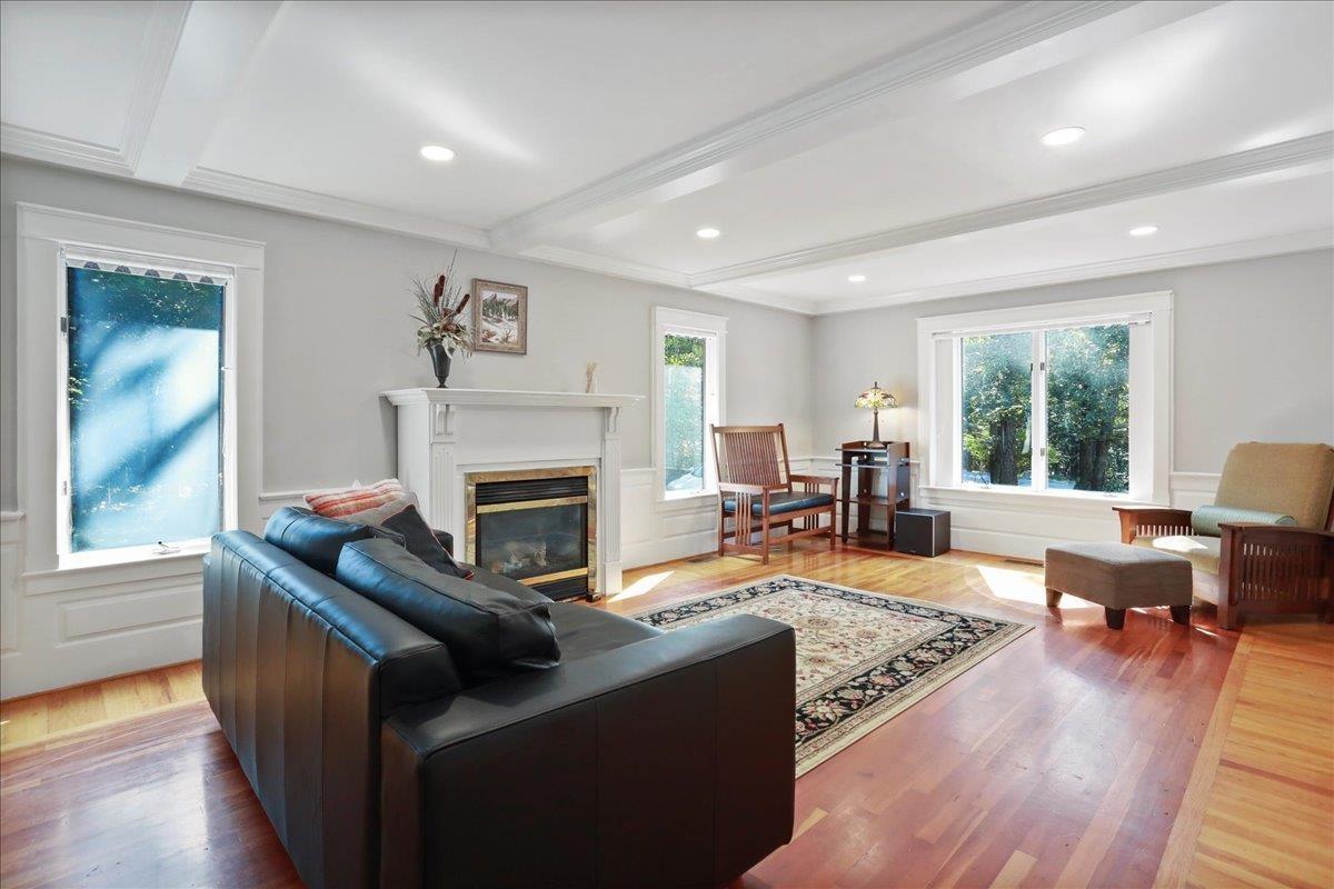 Mcgaheysville, Virginia, 22840, United States, 4 Bedrooms Bedrooms, ,4 BathroomsBathrooms,Residential,For Sale,1877155