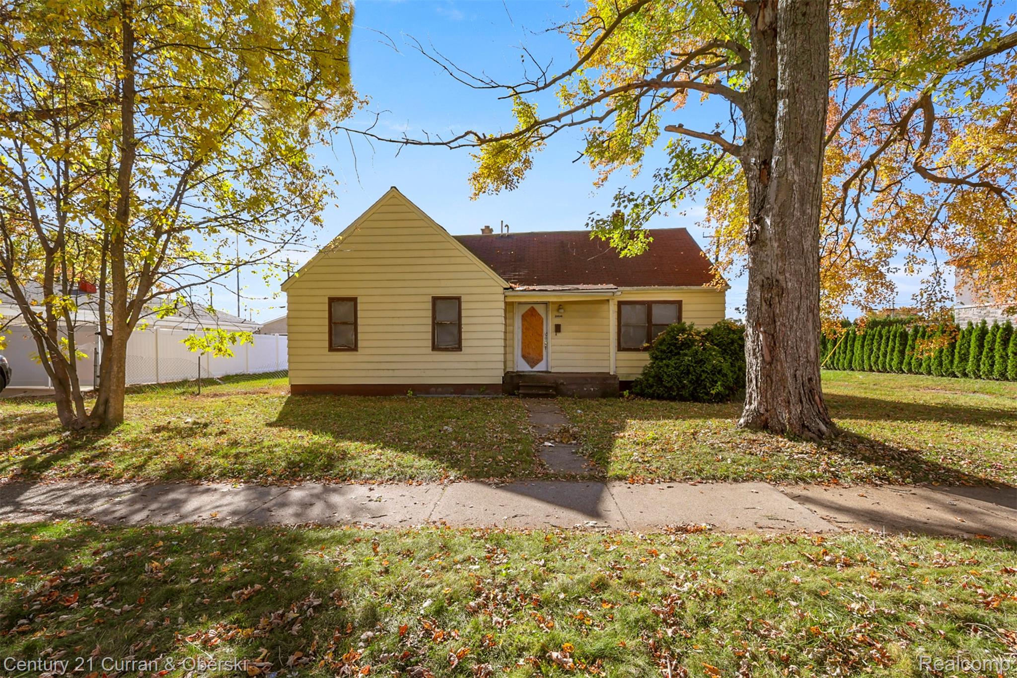 Dearborn Heights, Michigan, 48127, United States, 3 Bedrooms Bedrooms, ,1 BathroomBathrooms,Residential,For Sale,1981099