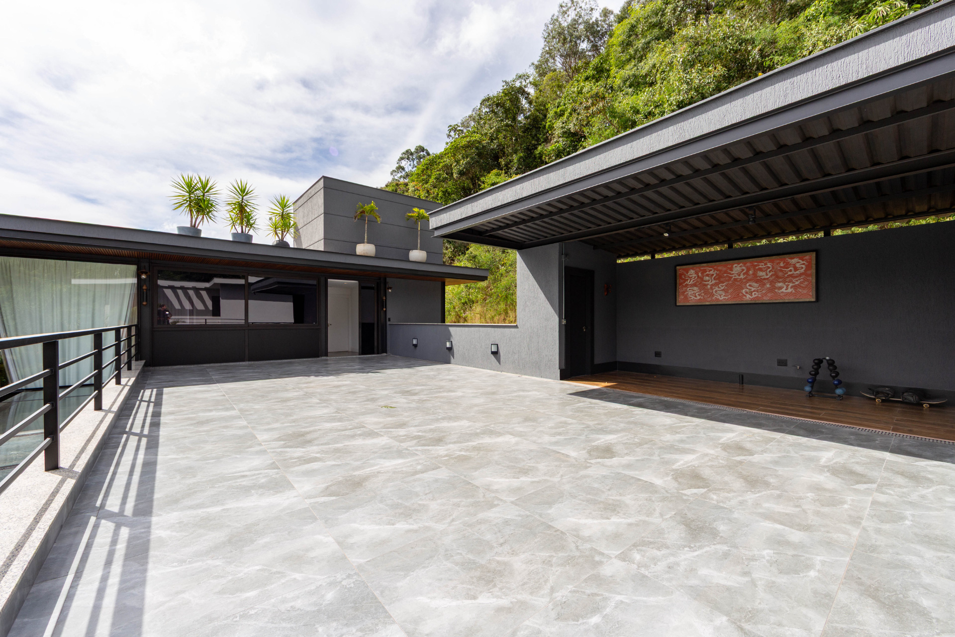  Single-story residence with four suites in a high-standard condominium - 物件實景