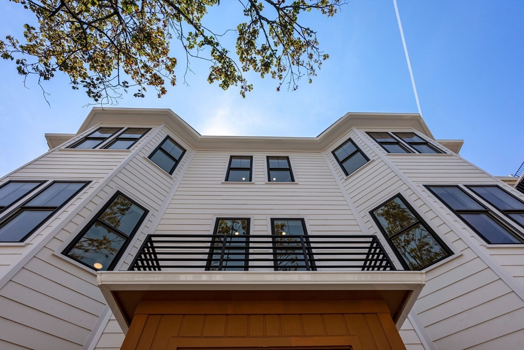 Boston, Massachusetts, 02127, United States, 2 Bedrooms Bedrooms, ,2 BathroomsBathrooms,Residential,For Sale,1951158