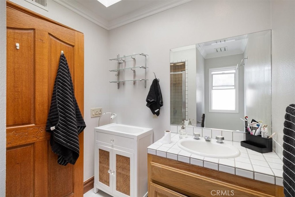 Huntington Beach, California, 92649, United States, 5 Bedrooms Bedrooms, ,5 BathroomsBathrooms,Residential,For Sale,1926565