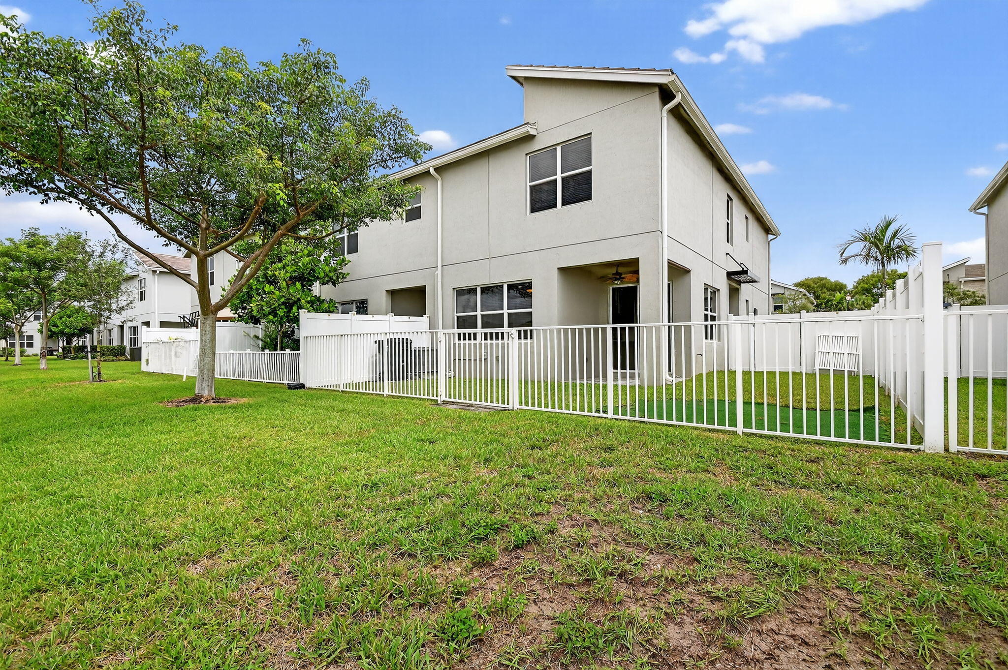 Lake Worth, Florida, 33467, United States, 4 Bedrooms Bedrooms, ,3 BathroomsBathrooms,Residential,For Sale,1819485