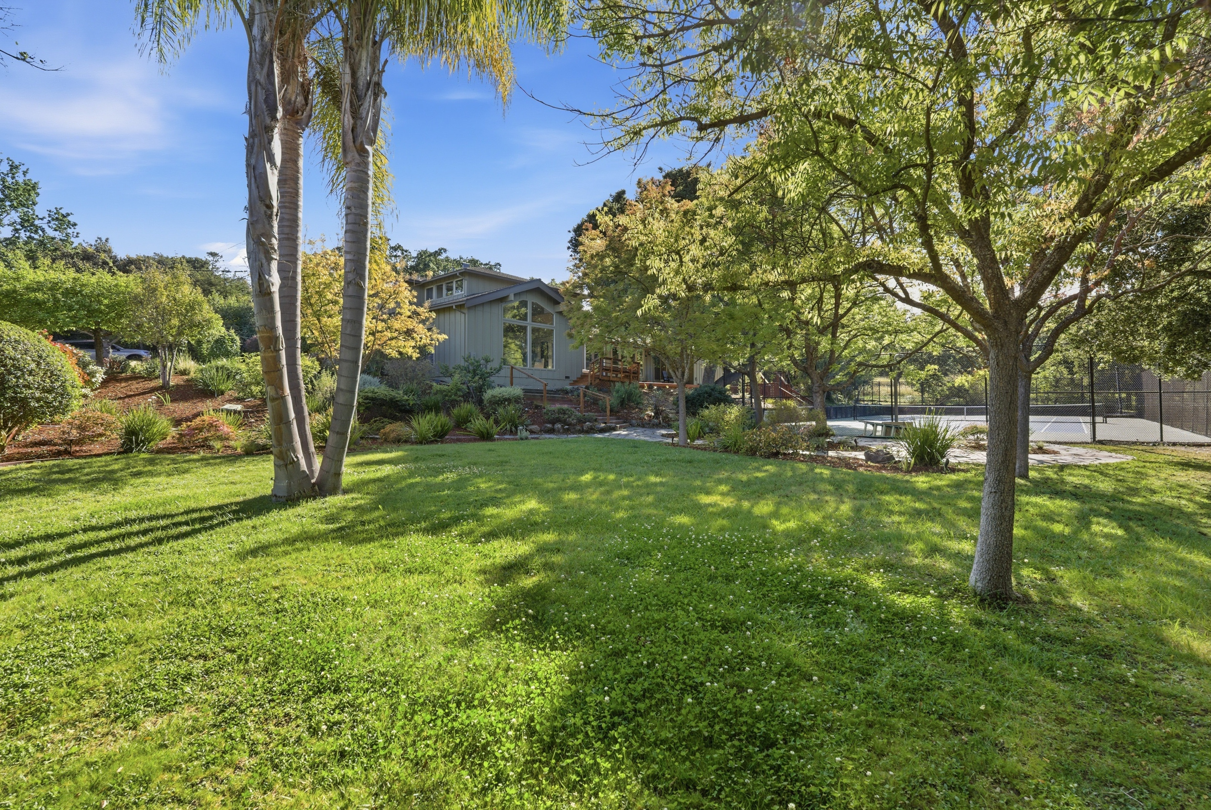  Contemporary Luxury with Pool, Tennis, and Solar - 物件實景