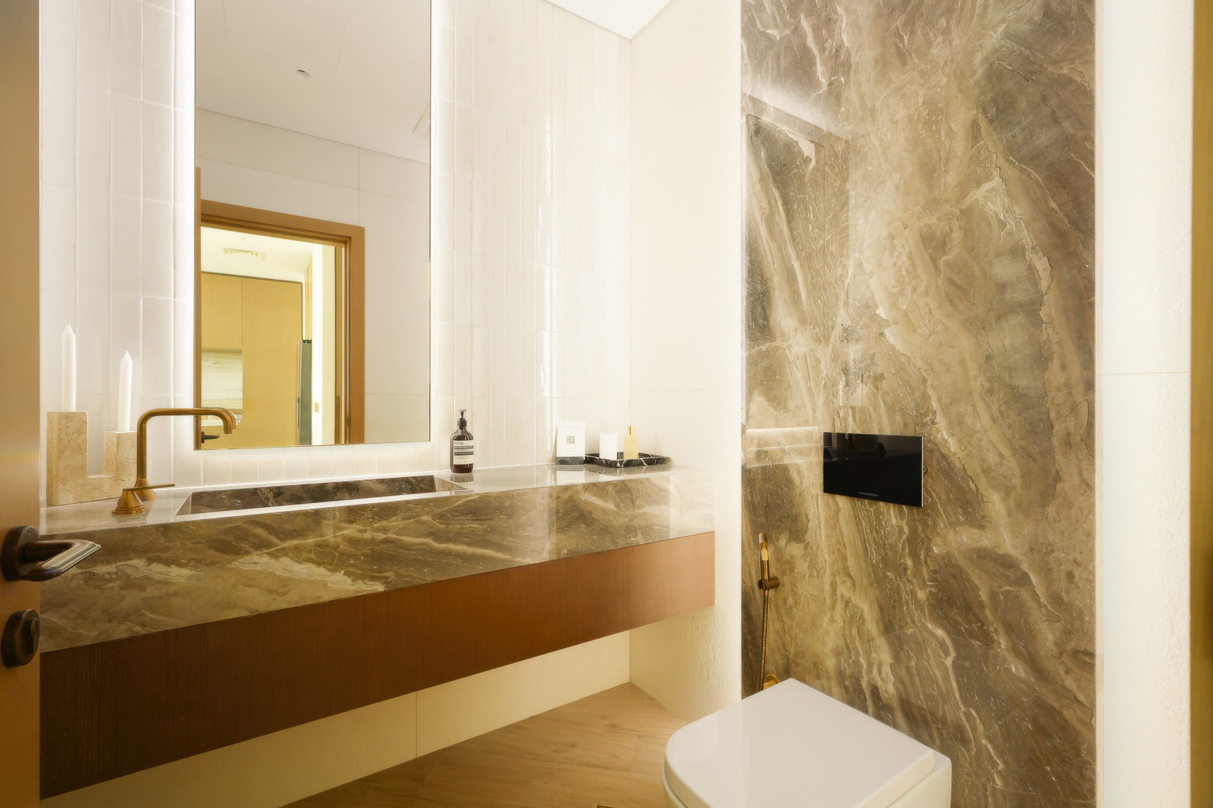  High-Floor Corner Duplex in DIFC - 物件實景