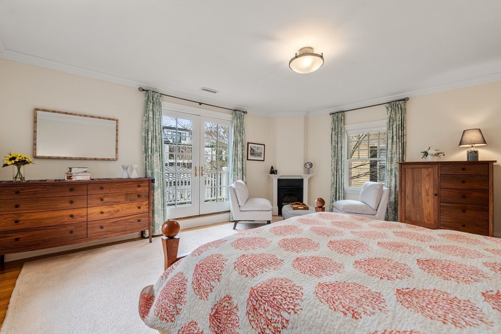 Cambridge, Massachusetts, 02138, United States, 6 Bedrooms Bedrooms, ,5 BathroomsBathrooms,Residential,For Sale,1766513