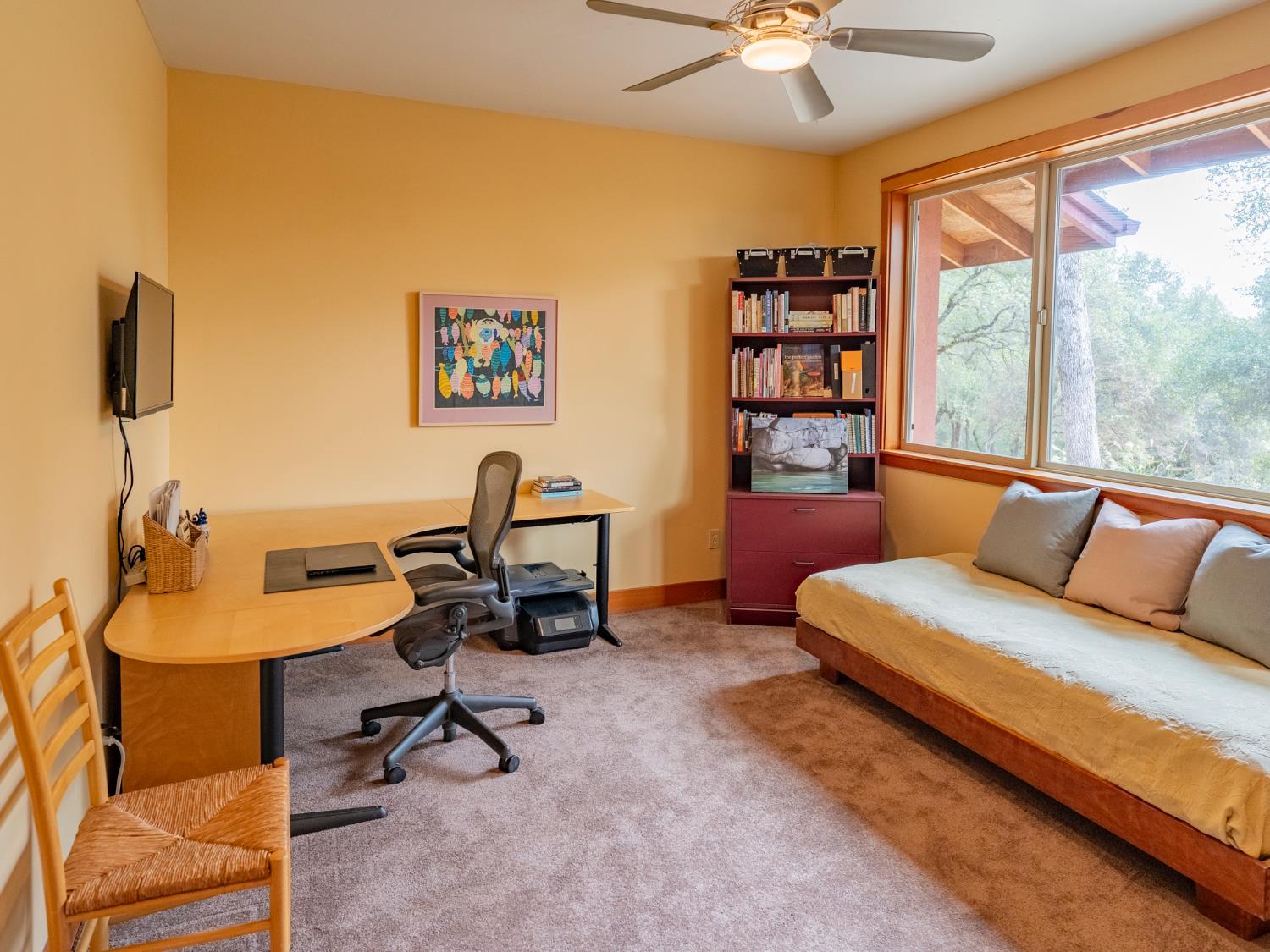 Nevada City, California, 95959, United States, 3 Bedrooms Bedrooms, ,3 BathroomsBathrooms,Residential,For Sale,1987910