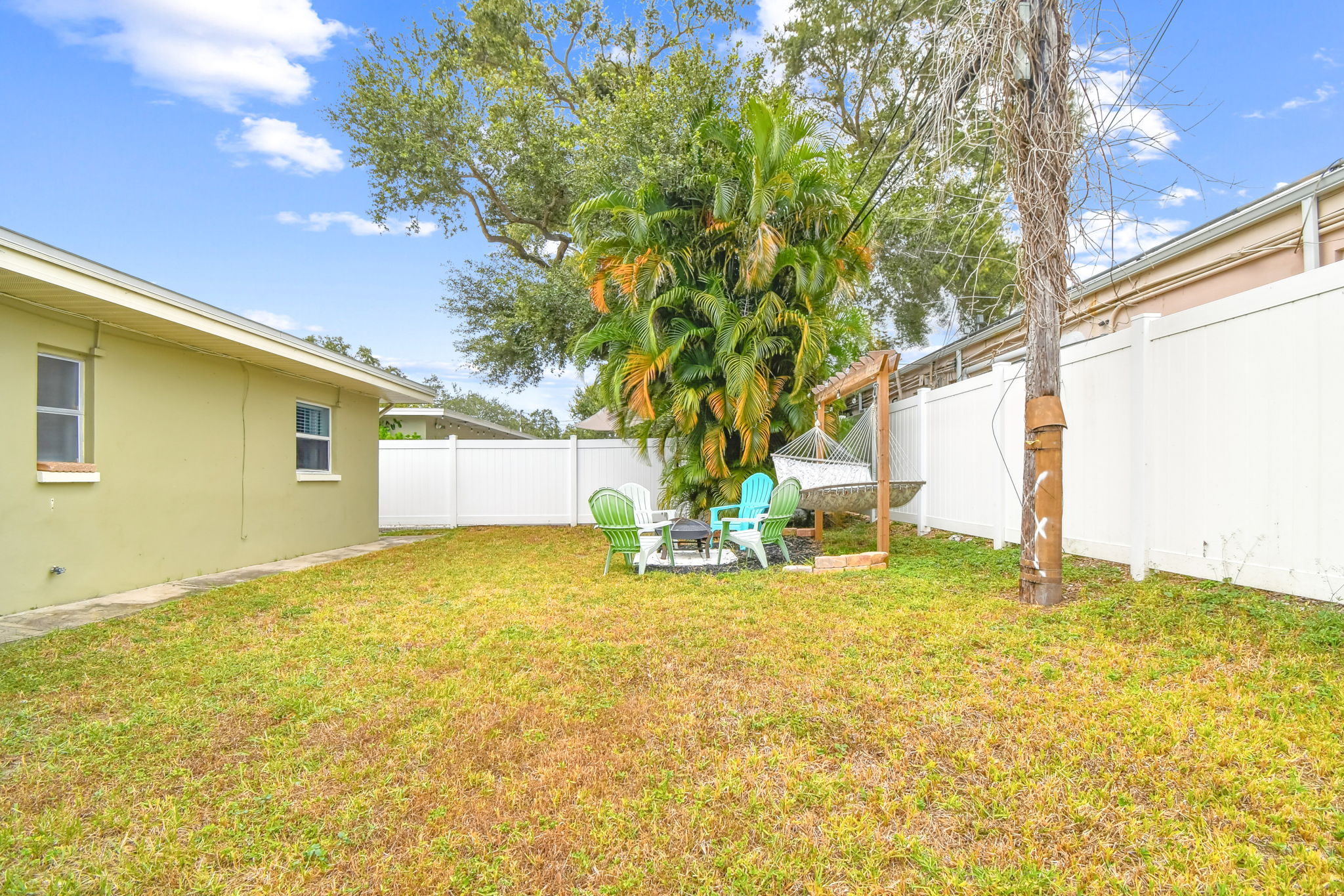 Dunedin, Florida, 34698, United States, 2 Bedrooms Bedrooms, ,1 BathroomBathrooms,Residential,For Sale,1983478