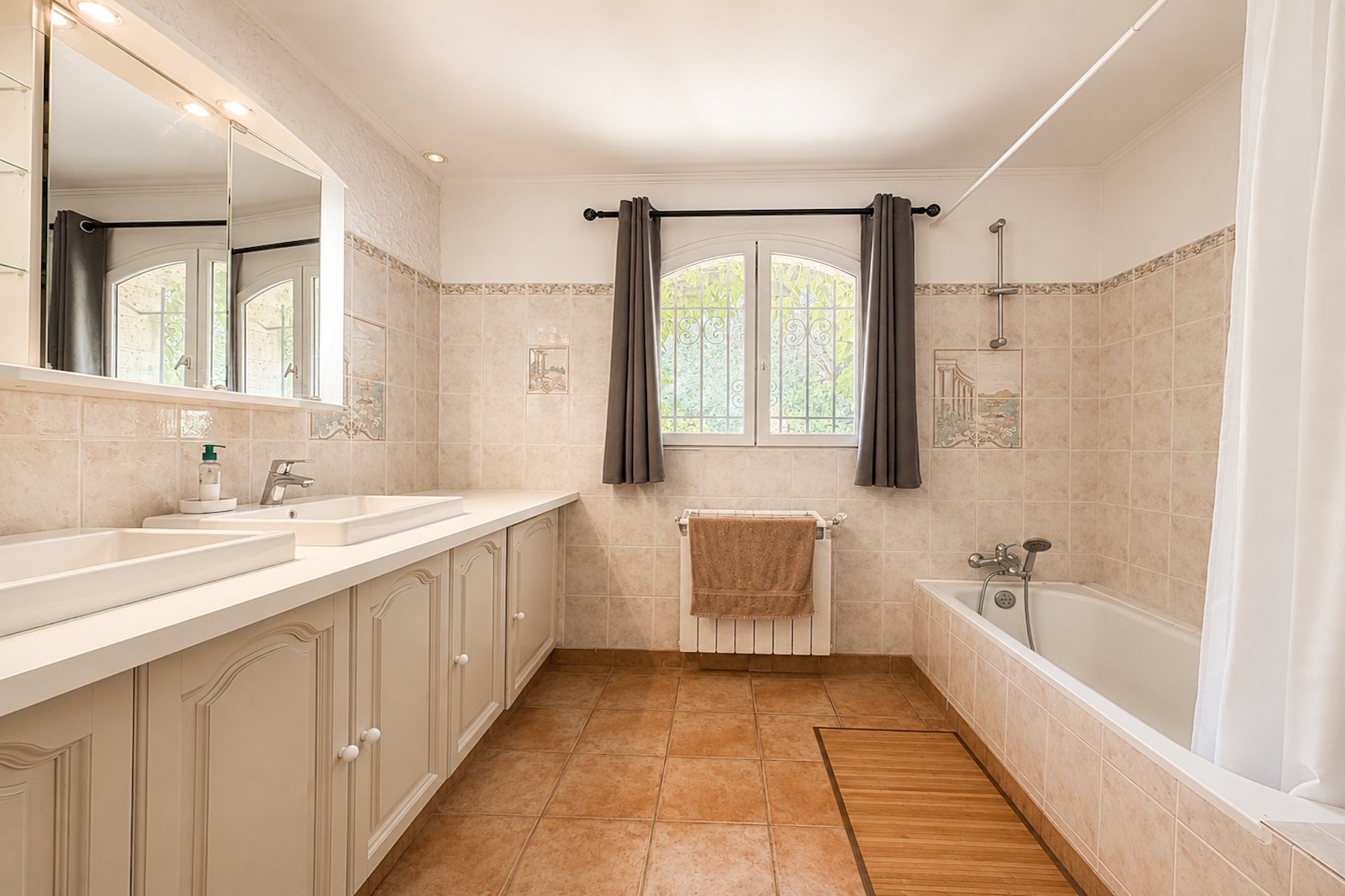  Exceptional Provençal Property – 128 m² – Cévennes Views – 7 km from Uzès - 物件實景