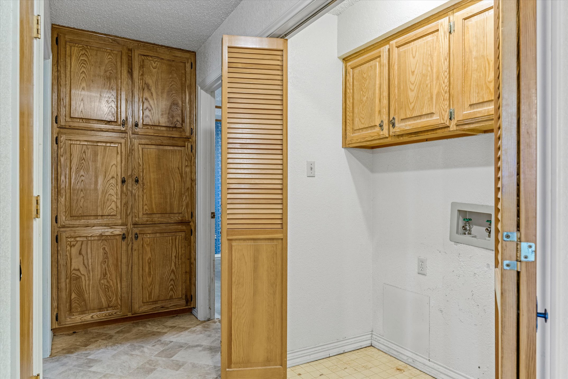 Canton, Texas, 75103, United States, 3 Bedrooms Bedrooms, ,2 BathroomsBathrooms,Residential,For Sale,1974992