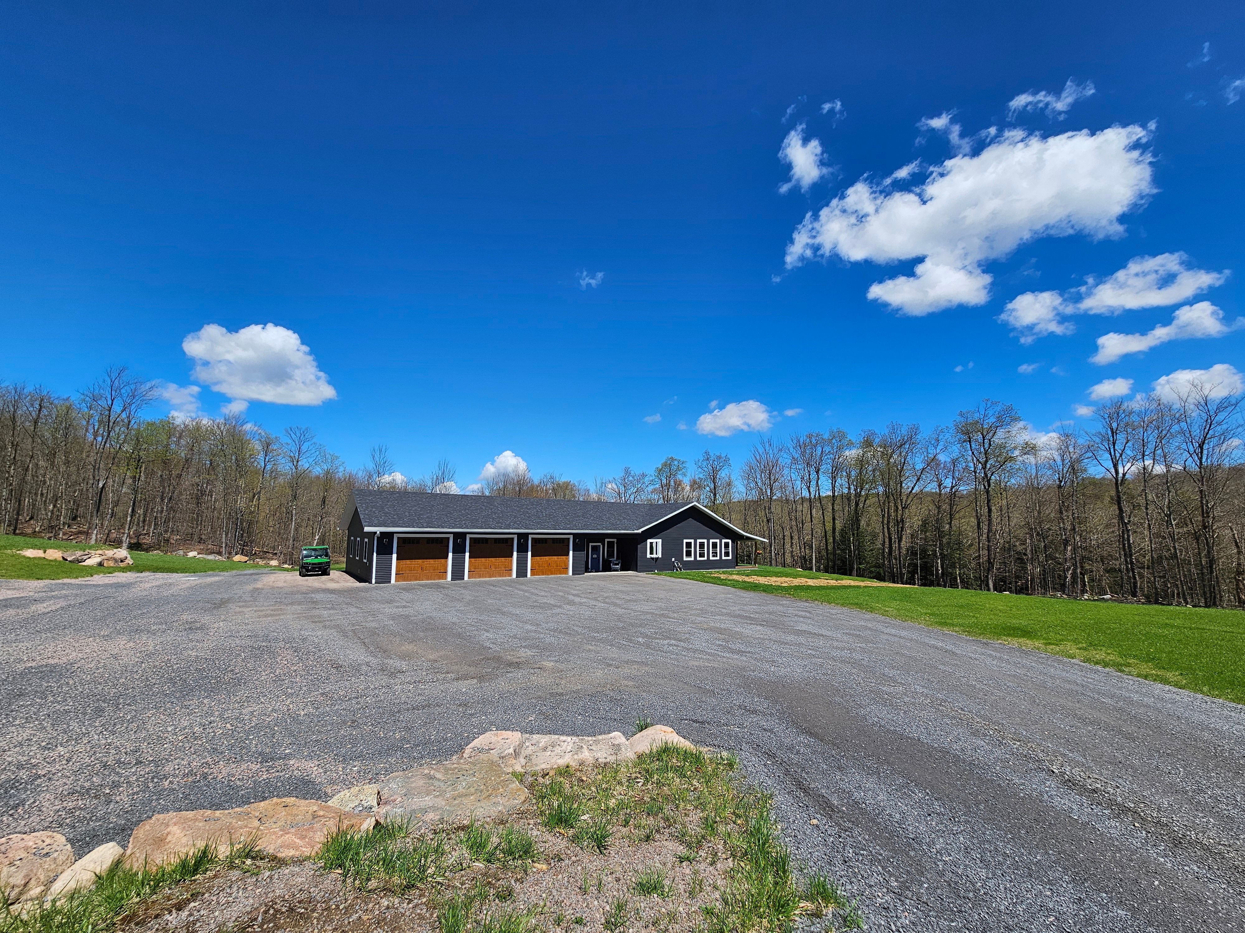  Adirondack Compound on 21+ Acres - 物件實景