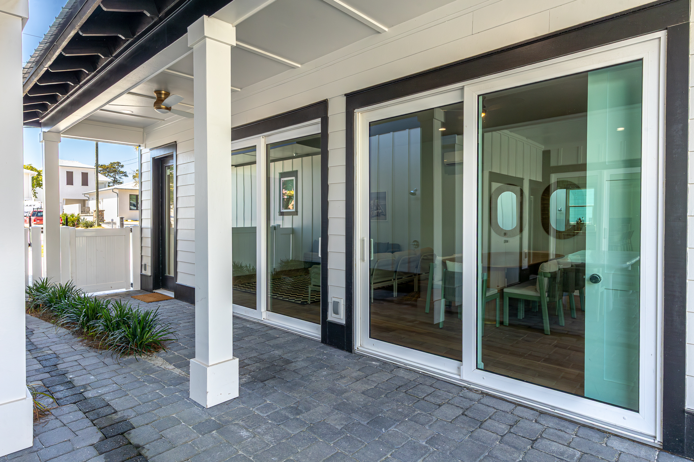  Grand Coastal Retreat With Carriage House And Resort-Style Pool - 物件實景