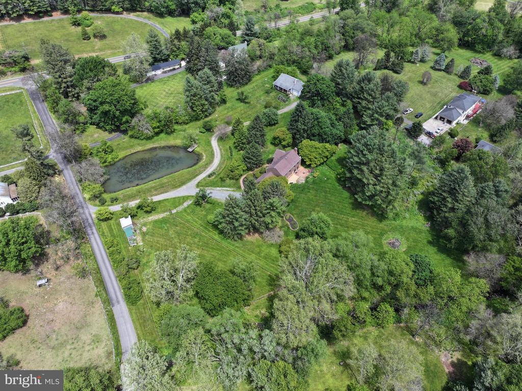 Linden, Virginia, 22642, United States, 5 Bedrooms Bedrooms, ,4 BathroomsBathrooms,Residential,For Sale,2037897