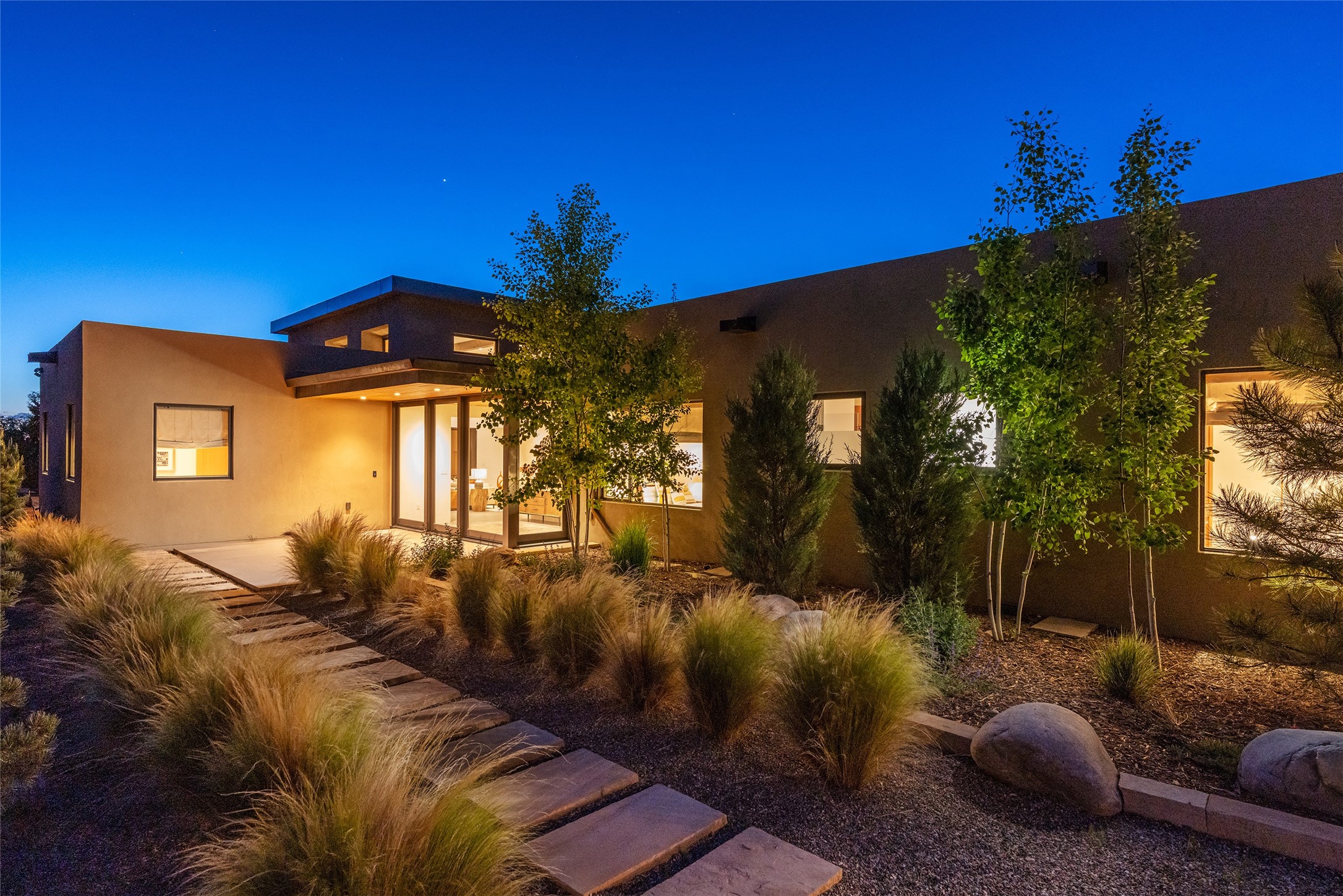 123 E. Lupita Road - 物件實景