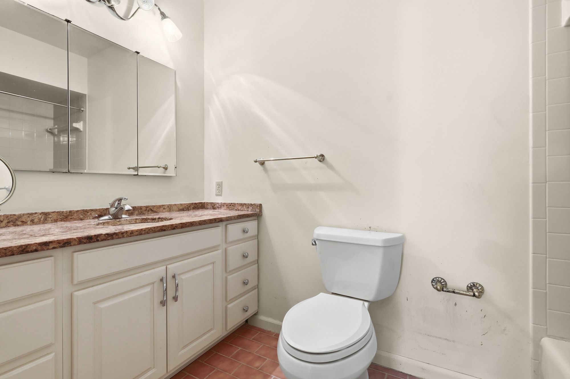  4677 Bayard Street #204, Pittsburgh, PA 15213 - 物件實景