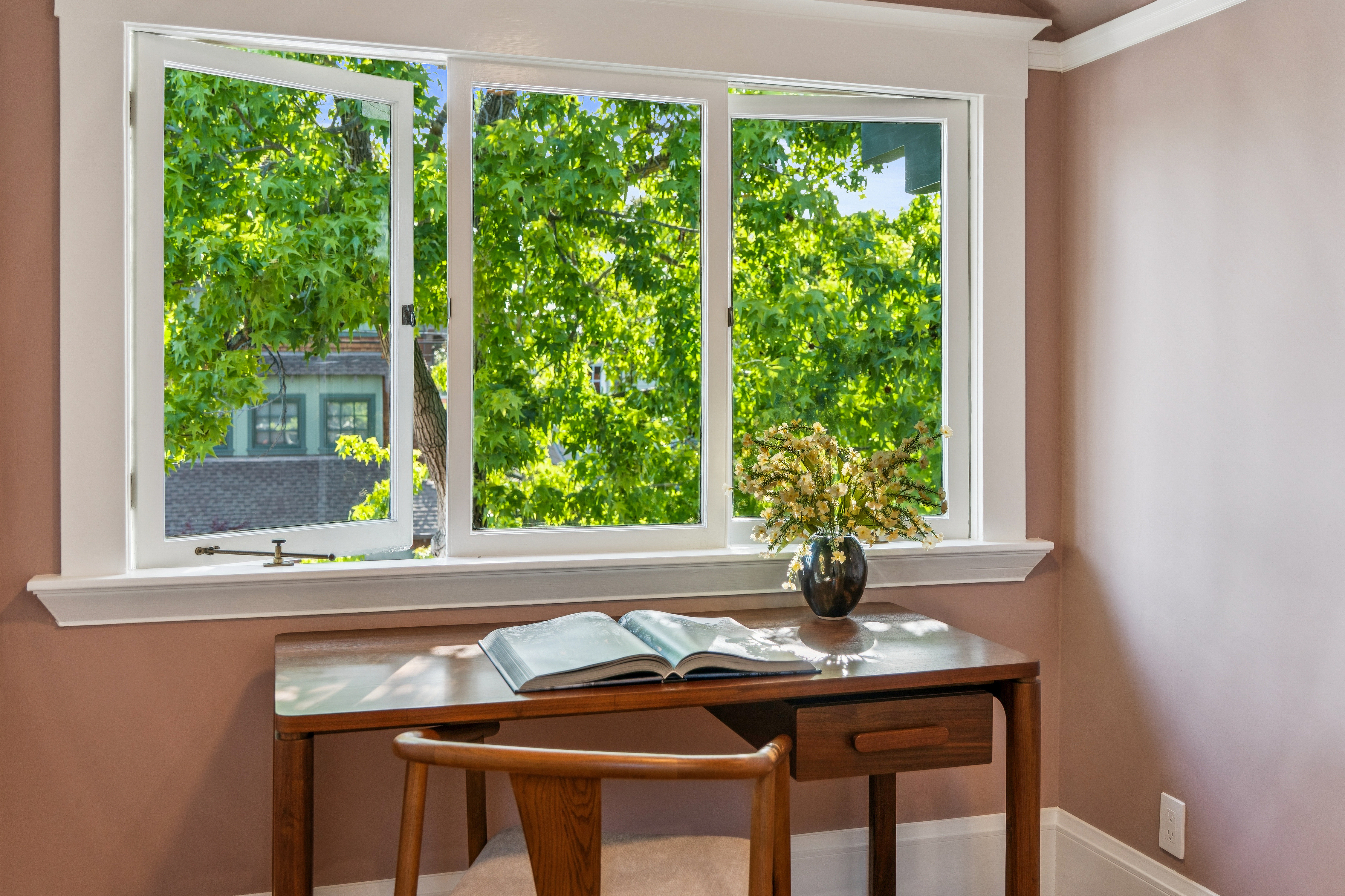  A True Rockridge Classic — Rich in Detail, Ready for Its Next Chapter - 物件實景