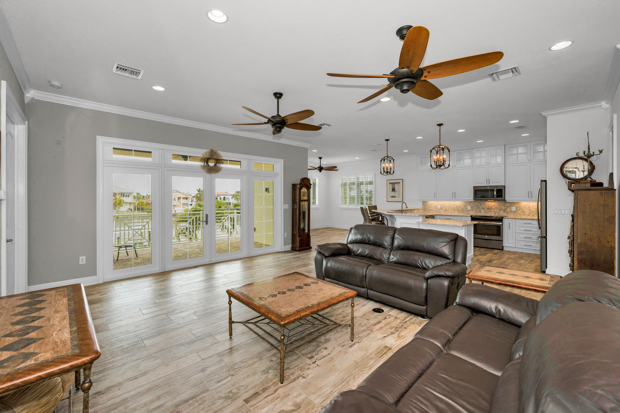 Treasure Island, Florida, 33706, United States, 3 Bedrooms Bedrooms, ,3 BathroomsBathrooms,Residential,For Sale,1974572