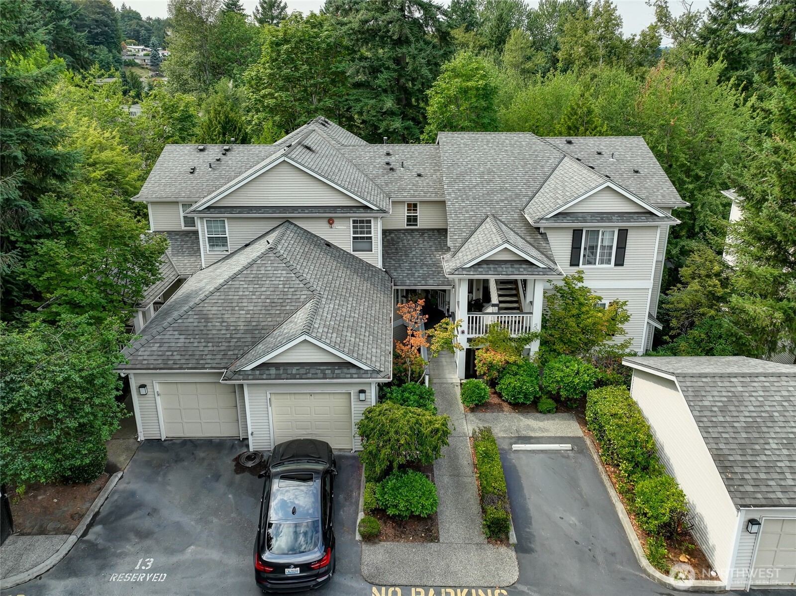 Bothell, Washington, 98011, United States, 2 Bedrooms Bedrooms, ,1 BathroomBathrooms,Residential,For Sale,1933100