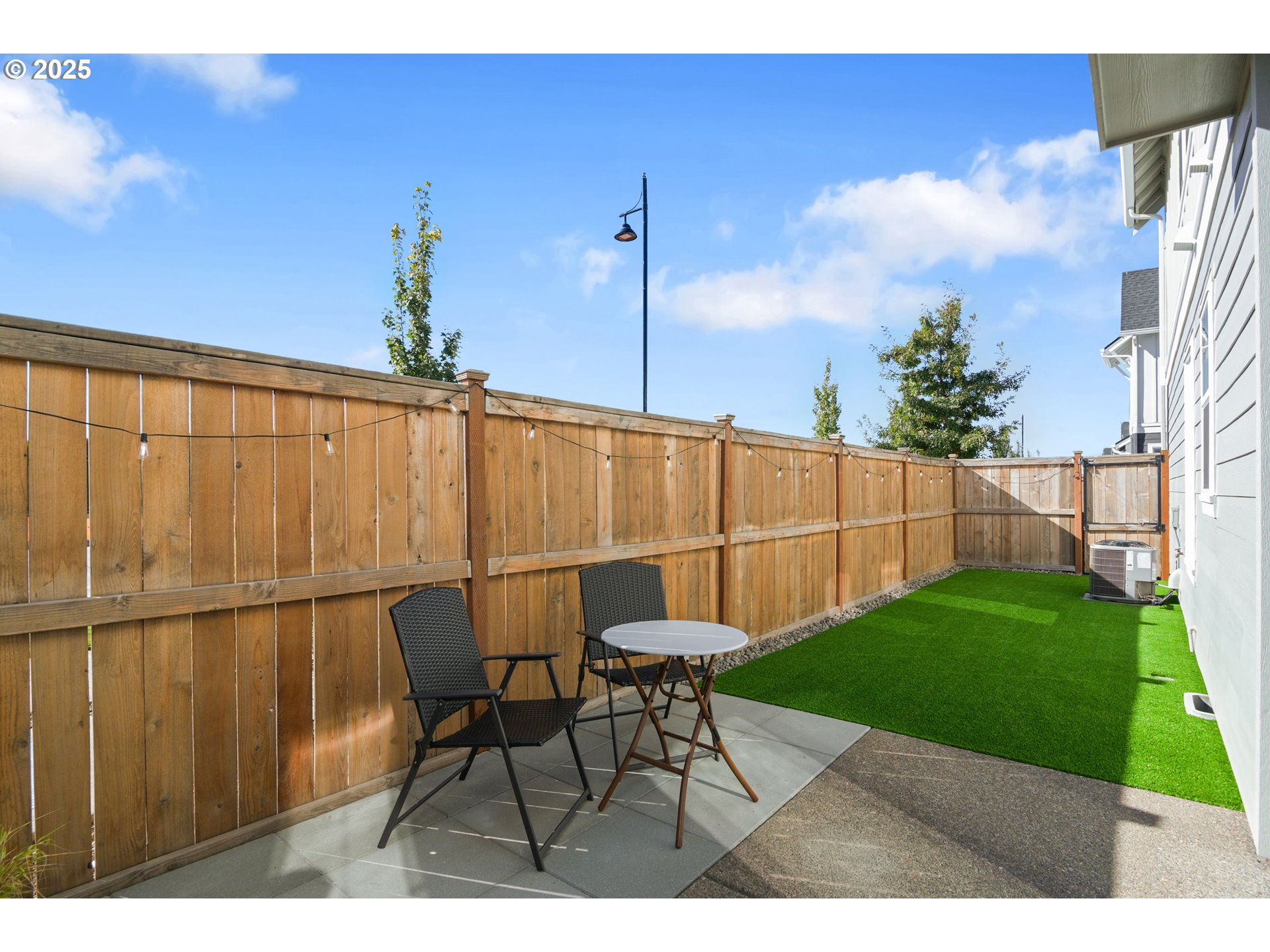 Hillsboro, Oregon, 97123, United States, 3 Bedrooms Bedrooms, ,2 BathroomsBathrooms,Residential,For Sale,1967879