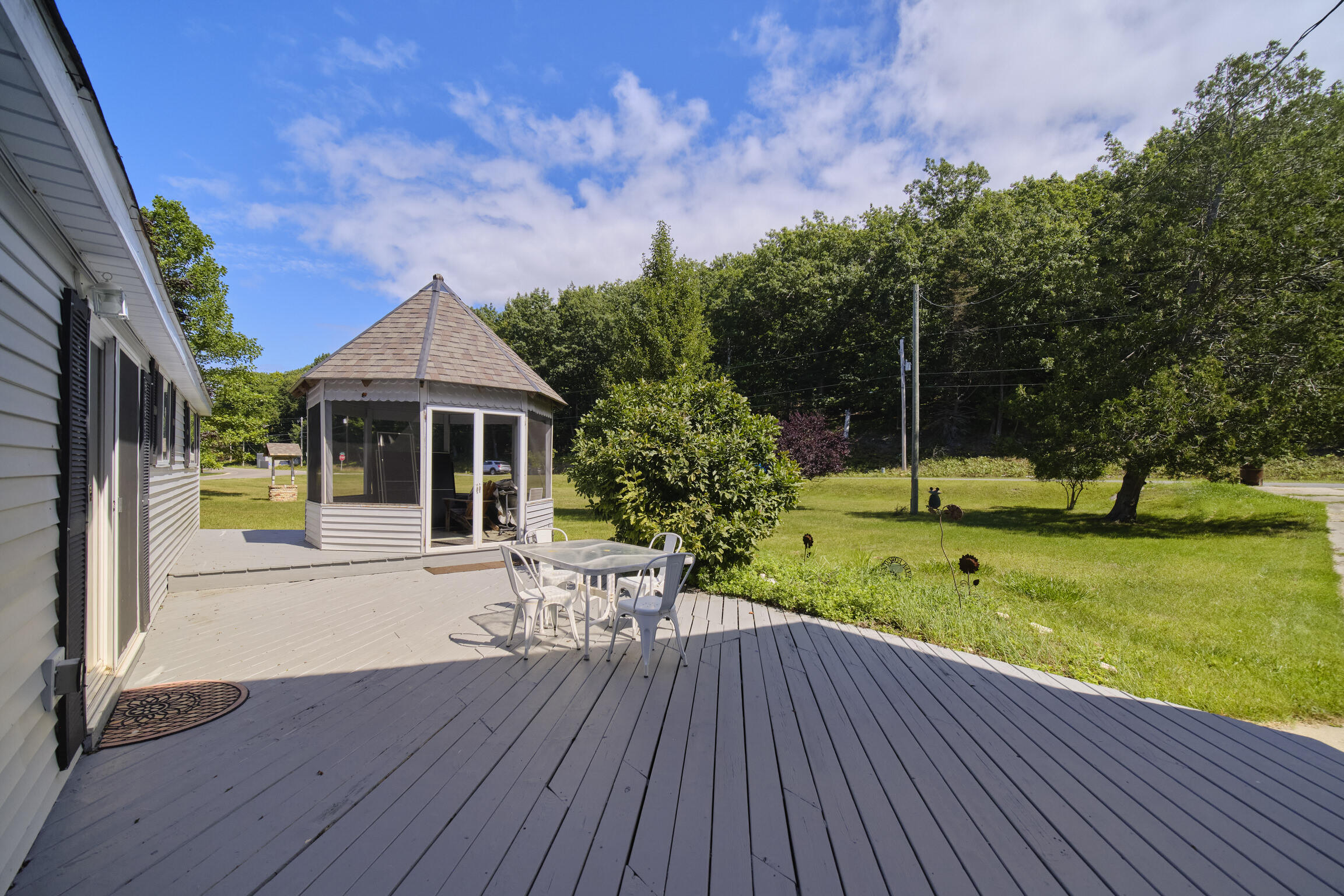 Manistee, Michigan, 49660, United States, 7 Bedrooms Bedrooms, ,3 BathroomsBathrooms,Residential,For Sale,1943241