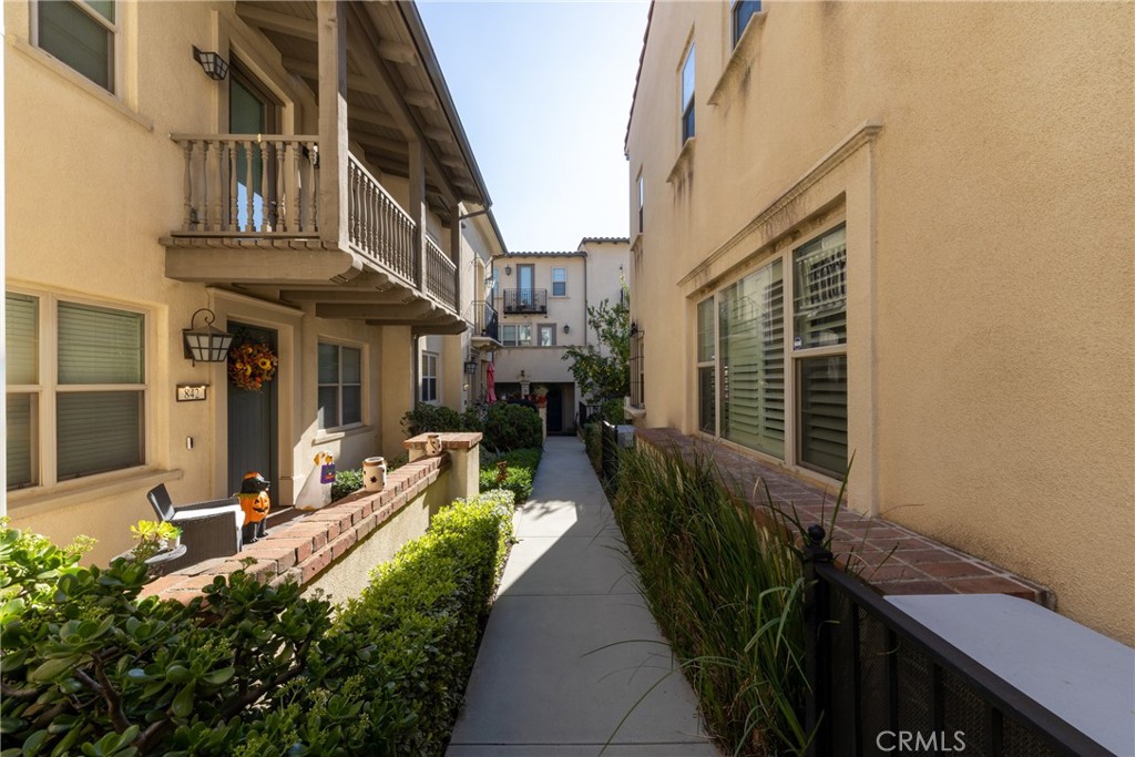 Claremont, California, 91711, United States, 3 Bedrooms Bedrooms, ,3 BathroomsBathrooms,Residential,For Sale,2001247