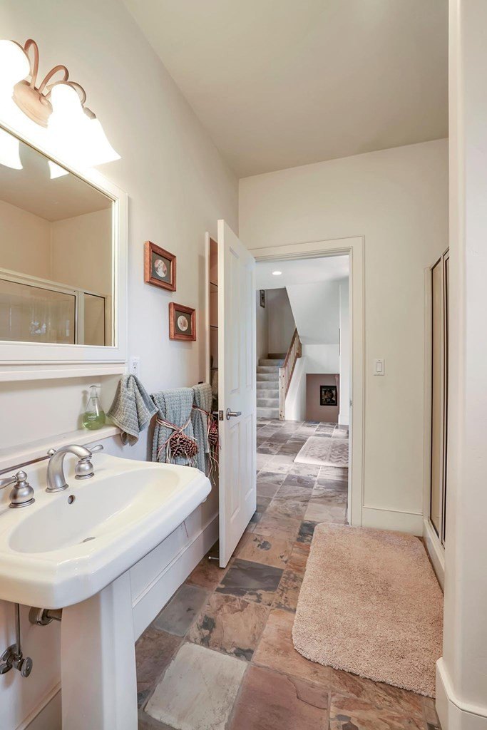 New Meadows, Idaho, 83654, United States, 3 Bedrooms Bedrooms, ,1 BathroomBathrooms,Residential,For Sale,1846350