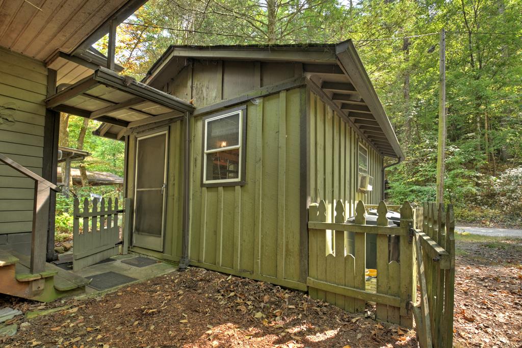 Blue Ridge, Georgia, 30513, United States, 4 Bedrooms Bedrooms, ,4 BathroomsBathrooms,Residential,For Sale,1859104