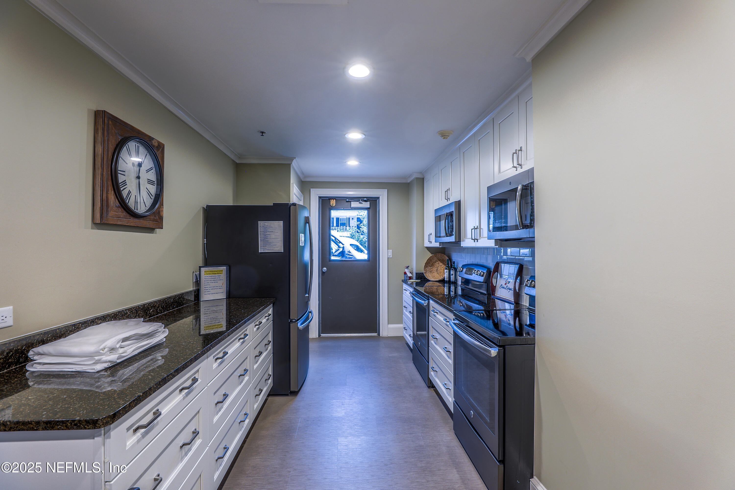 Jacksonville, Florida, 32205, United States, 3 Bedrooms Bedrooms, ,2 BathroomsBathrooms,Residential,For Sale,1957933