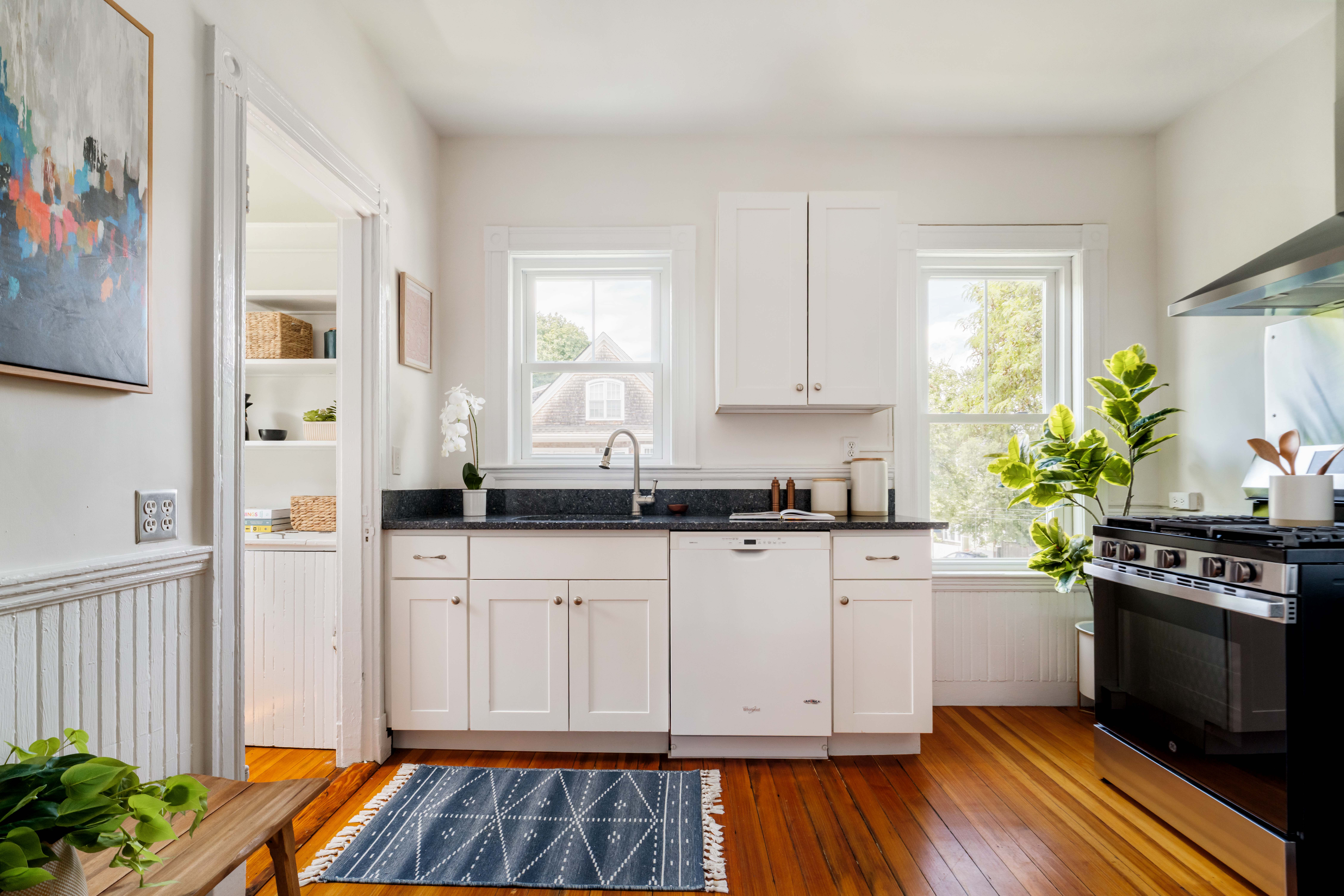  328 Huron Avenue, Cambridge, MA, 02138 - 物件實景