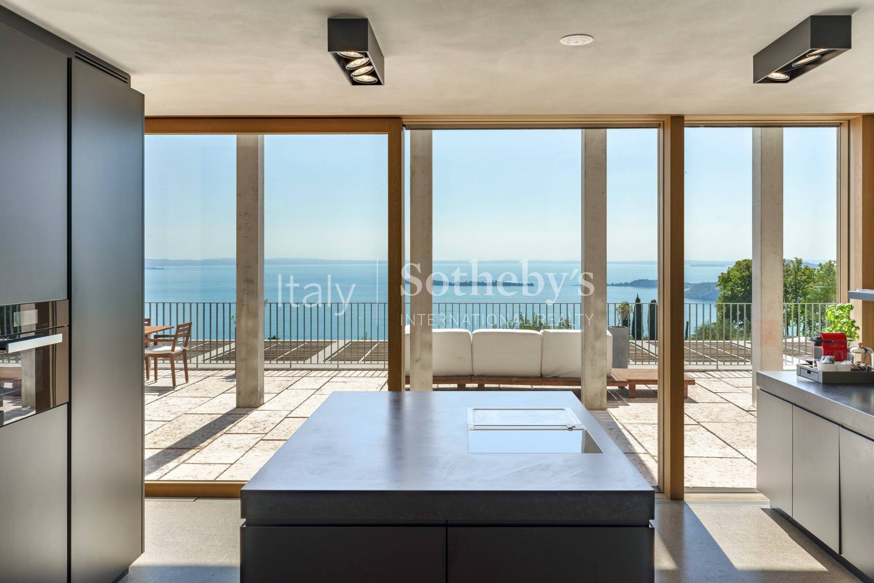  Lake view villa designed by David Chipperfield - 物件實景