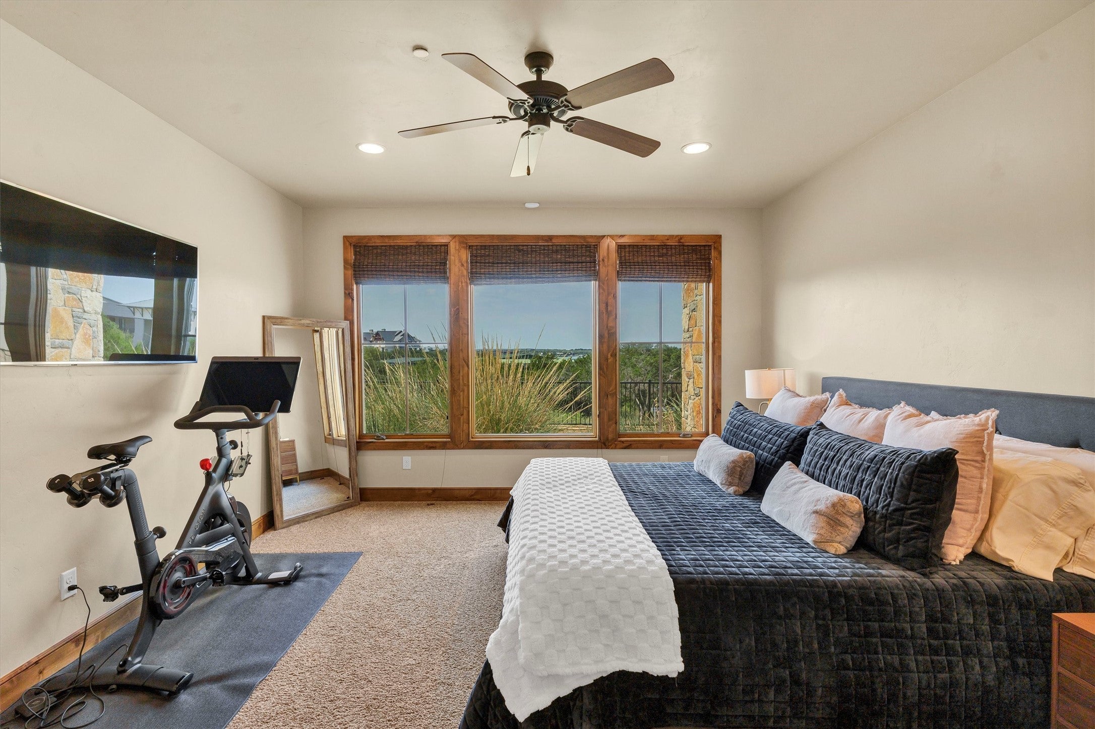 Graford, Texas, 76449, United States, 3 Bedrooms Bedrooms, ,4 BathroomsBathrooms,Residential,For Sale,1982485