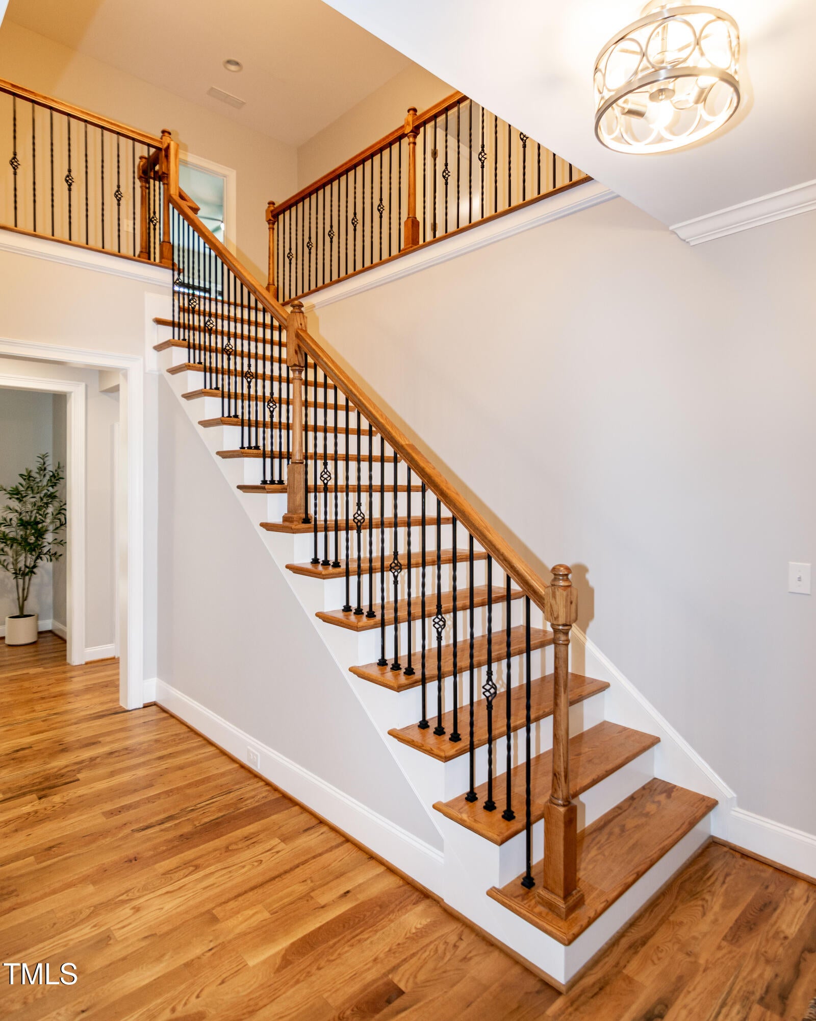Raleigh, North Carolina, 27606, United States, 4 Bedrooms Bedrooms, ,4 BathroomsBathrooms,Residential,For Sale,1794802