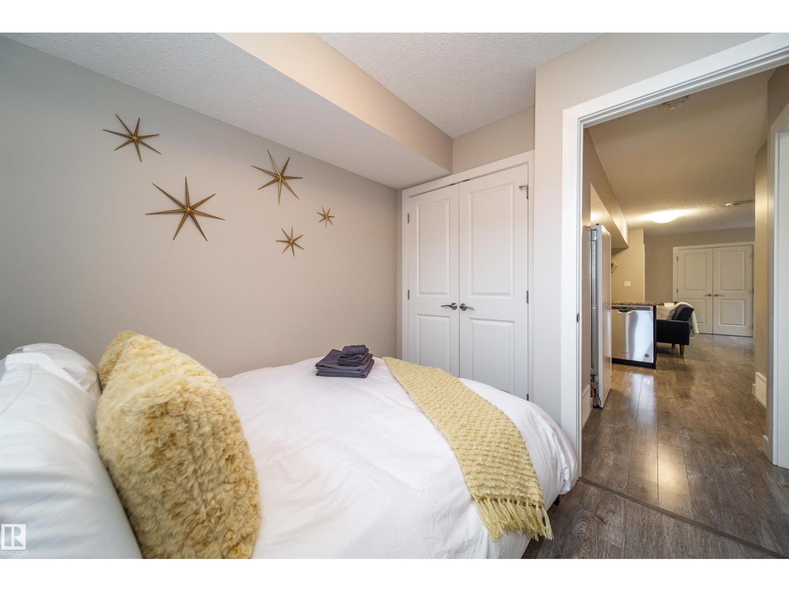 EDMONTON, Alberta, T5R 1N1, CA, 5 Bedrooms Bedrooms, ,3 BathroomsBathrooms,Residential,For Sale,1913571