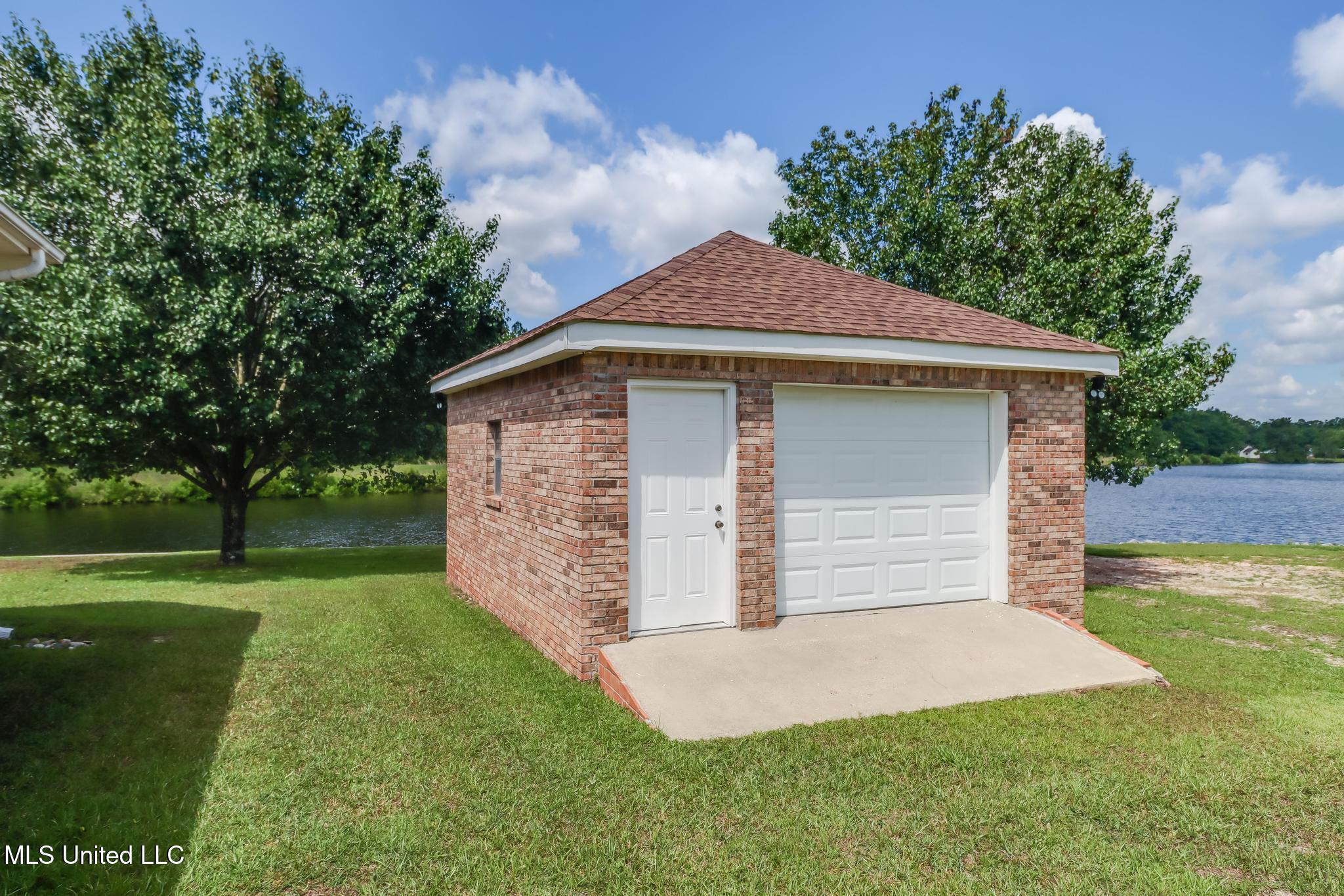 Saucier, Mississippi, 39574, United States, 4 Bedrooms Bedrooms, ,3 BathroomsBathrooms,Residential,For Sale,1927424