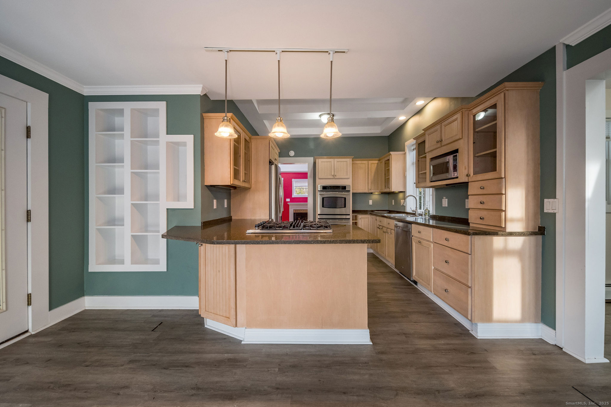 Madison, Connecticut, 06443, United States, 3 Bedrooms Bedrooms, ,2 BathroomsBathrooms,Residential,For Sale,1996814