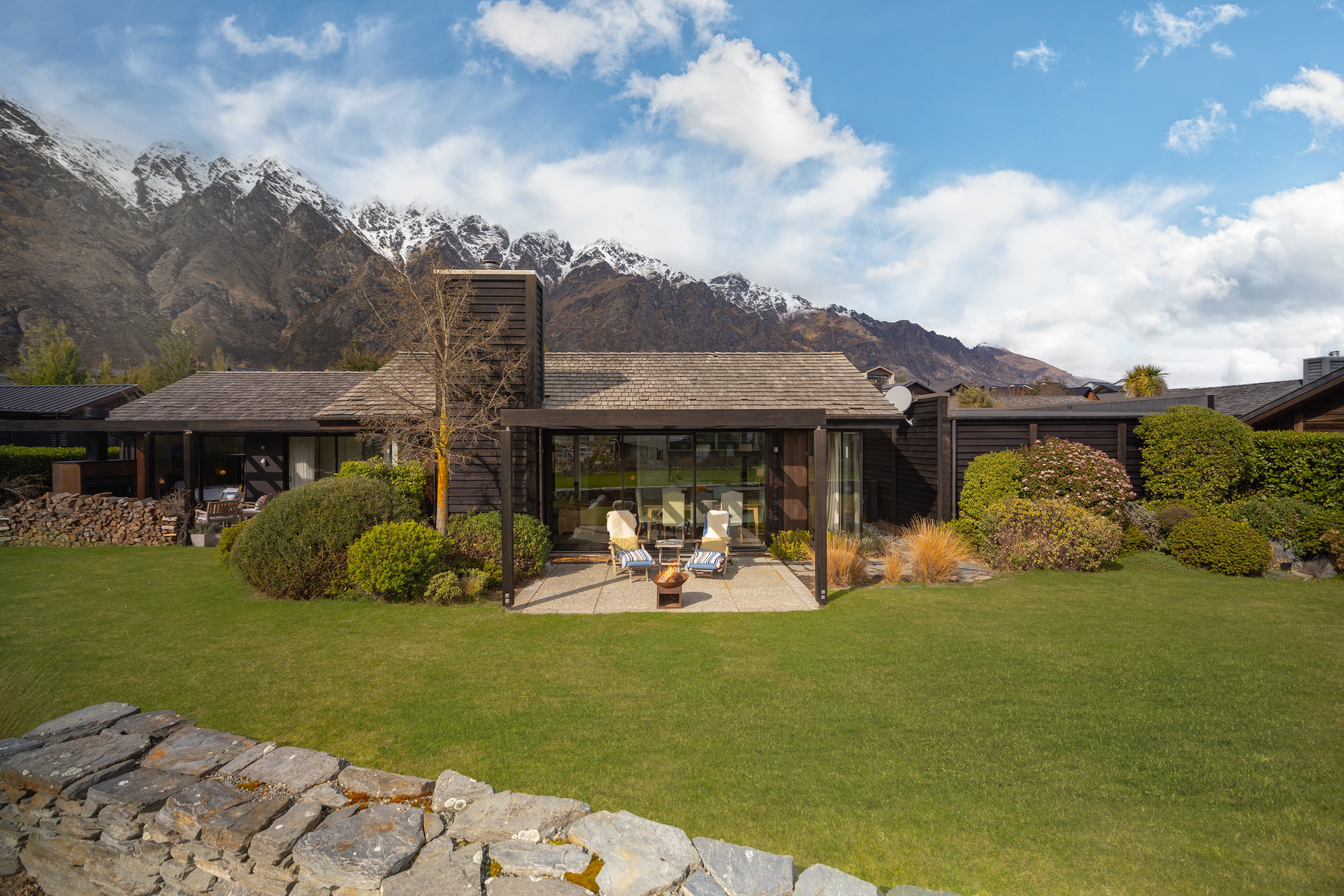  Sun, Space and Reserve Front Outdoor Living - 物件實景