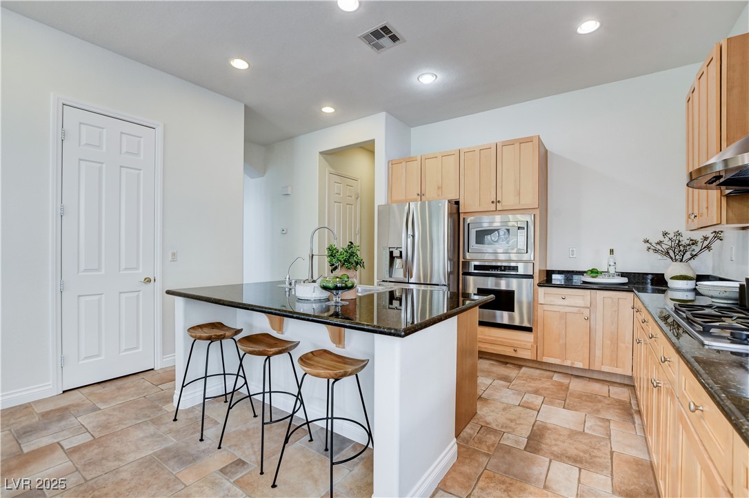 Henderson, Nevada, 89052, United States, 5 Bedrooms Bedrooms, ,4 BathroomsBathrooms,Residential,For Sale,1989374