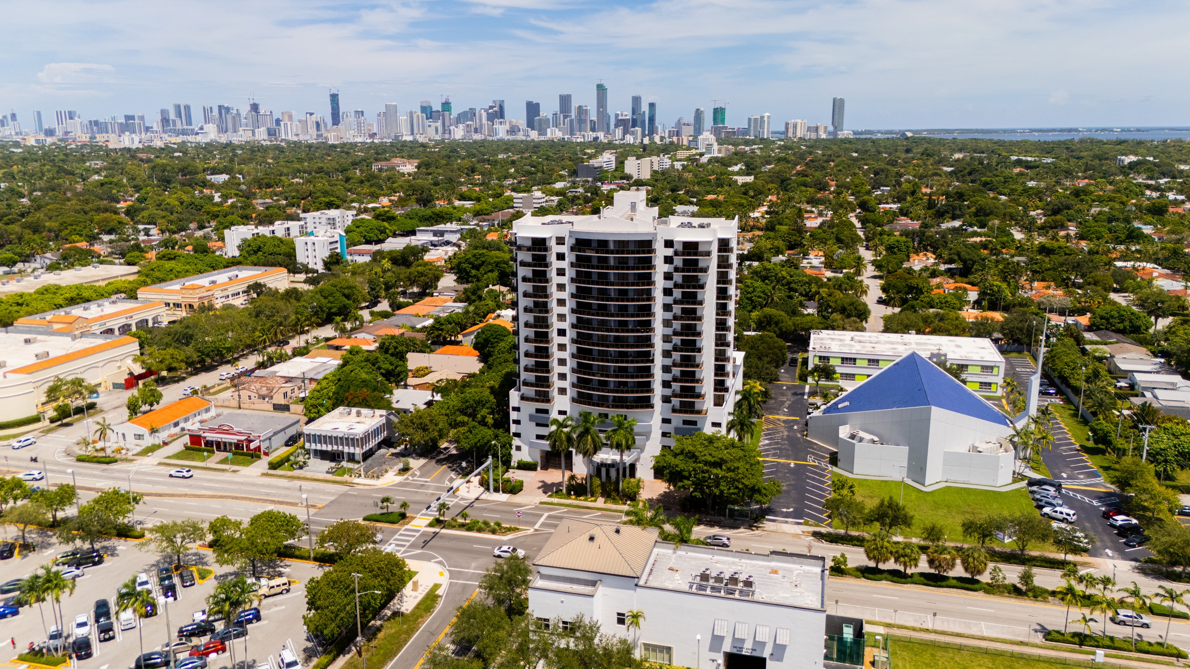 2301 SW 27th Ave, Miami, FL, 33145 - 物件實景