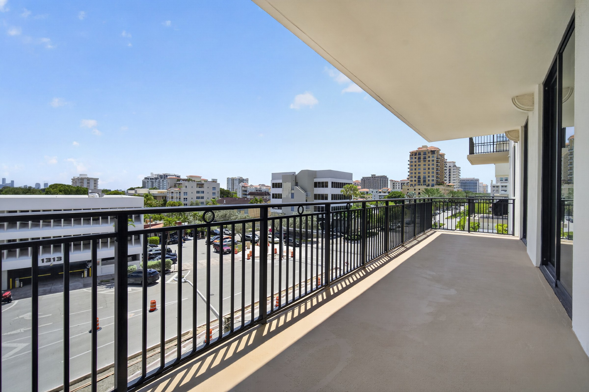  1300 Ponce De Leon Blvd, Coral Gables, FL, 33134 - 物件實景