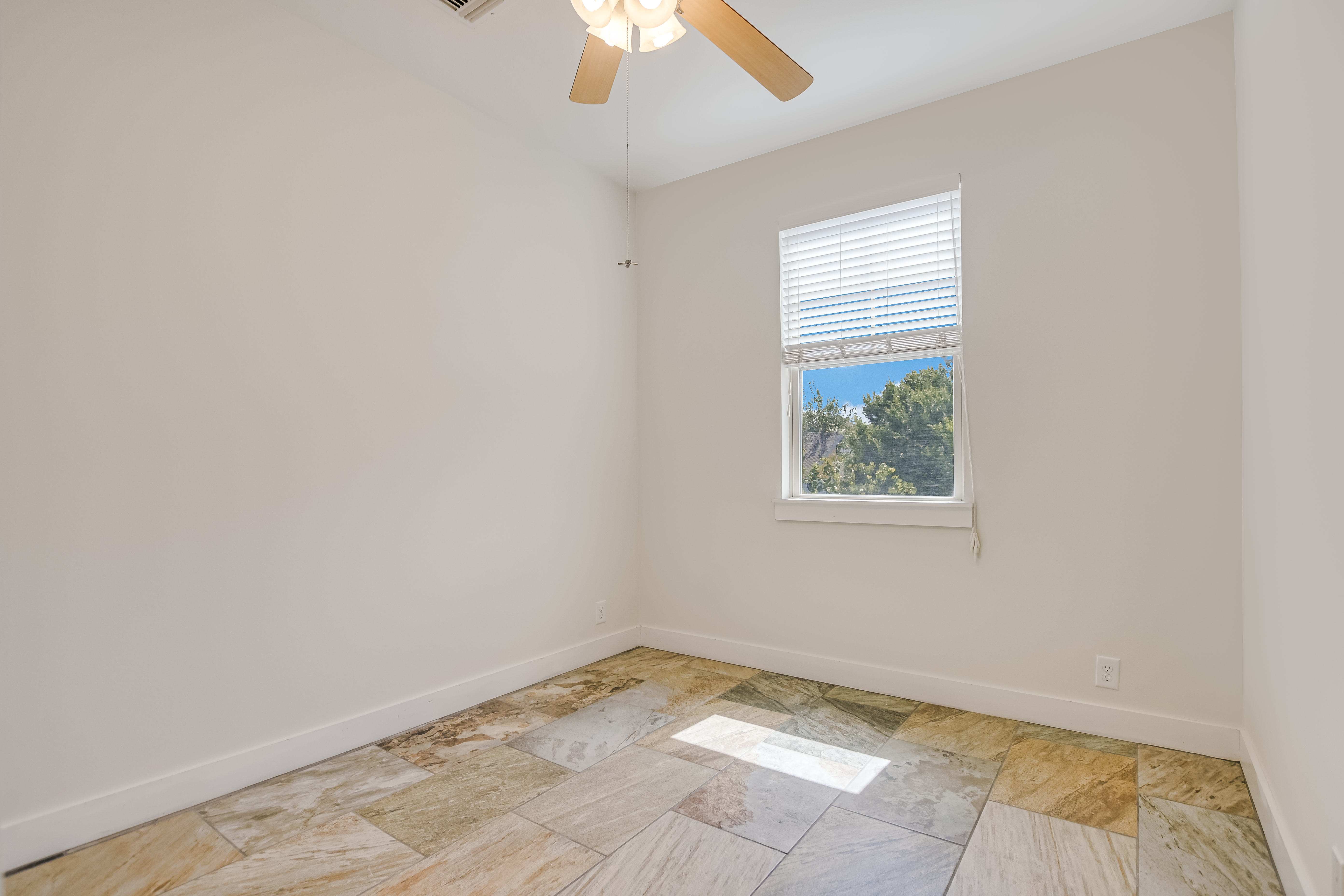  7420 Easy Wind Drive, Austin, TX 78757 - 物件實景