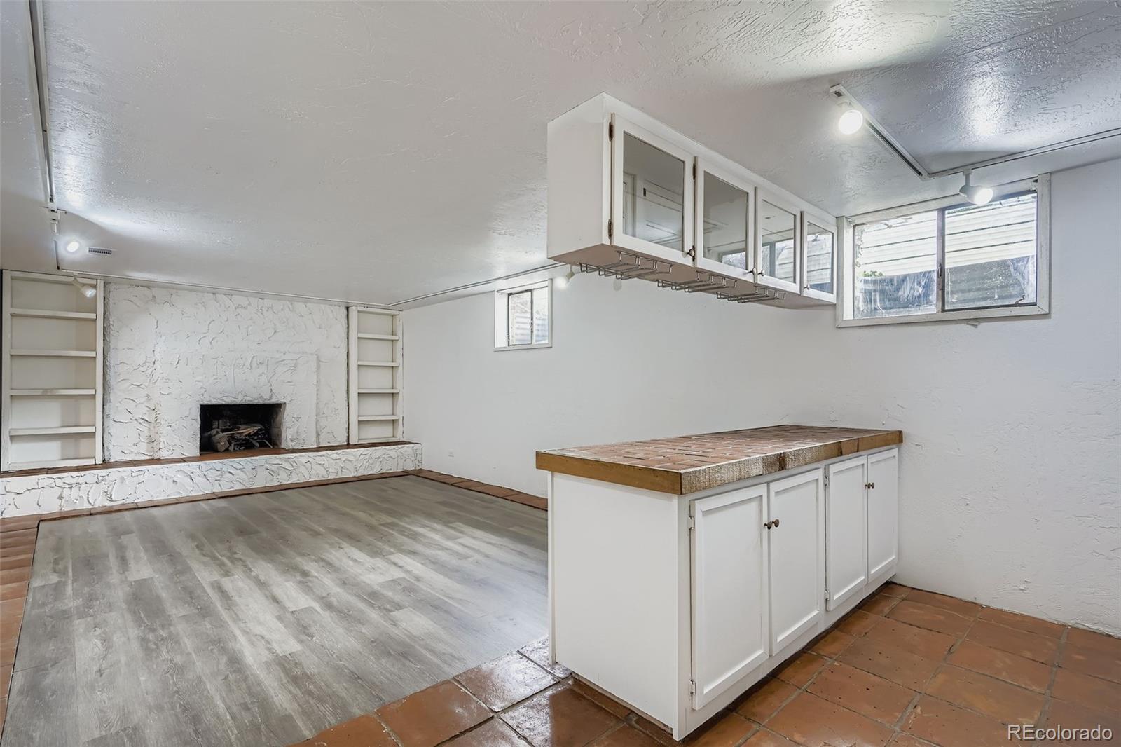 Wheat Ridge, Colorado, 80033, United States, 4 Bedrooms Bedrooms, ,2 BathroomsBathrooms,Residential,For Sale,1906302