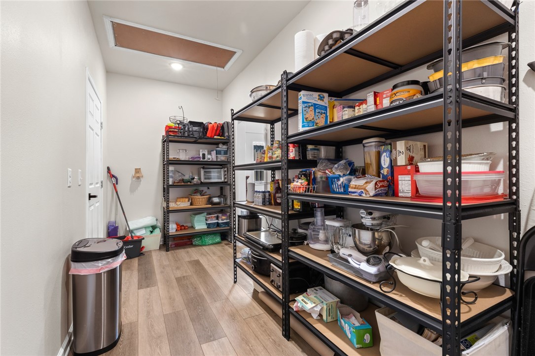 Yellville, Arkansas, 72687, United States, 2 Bedrooms Bedrooms, ,3 BathroomsBathrooms,Residential,For Sale,1970032