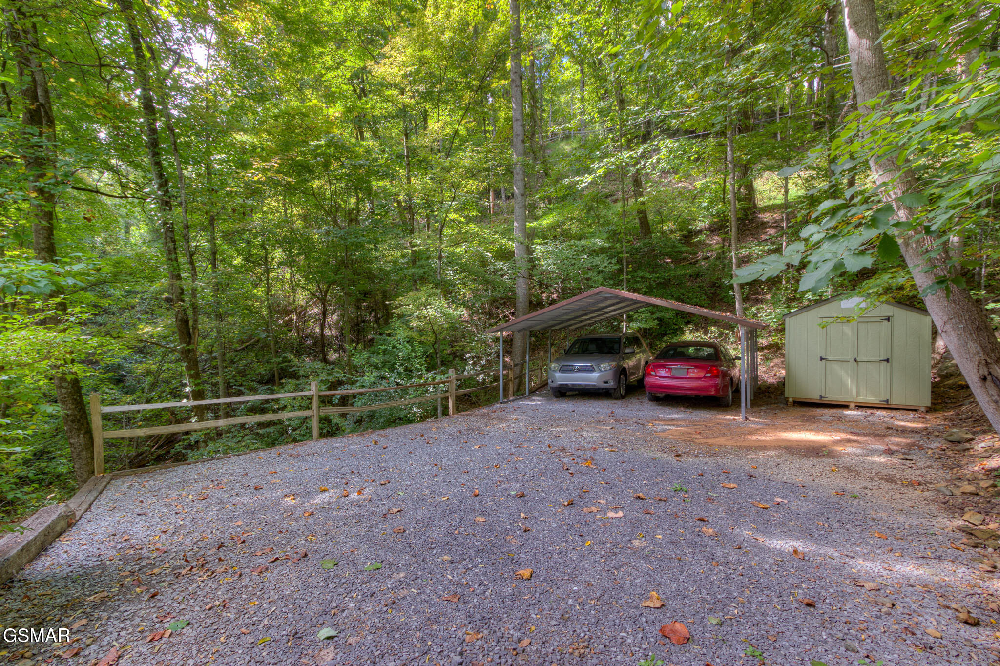 Gatlinburg, Tennessee, 37738, United States, 3 Bedrooms Bedrooms, ,4 BathroomsBathrooms,Residential,For Sale,1979752