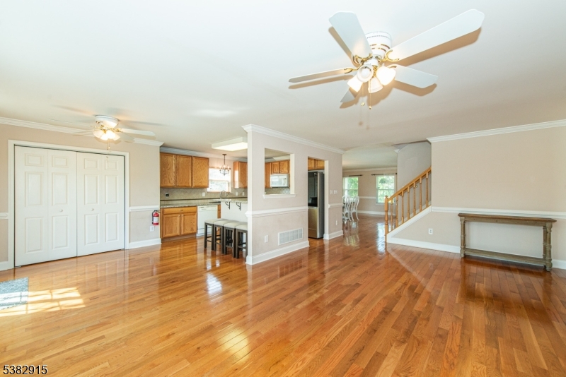 Washington Boro, New Jersey, 07882, United States, 4 Bedrooms Bedrooms, ,3 BathroomsBathrooms,Residential,For Sale,1947065