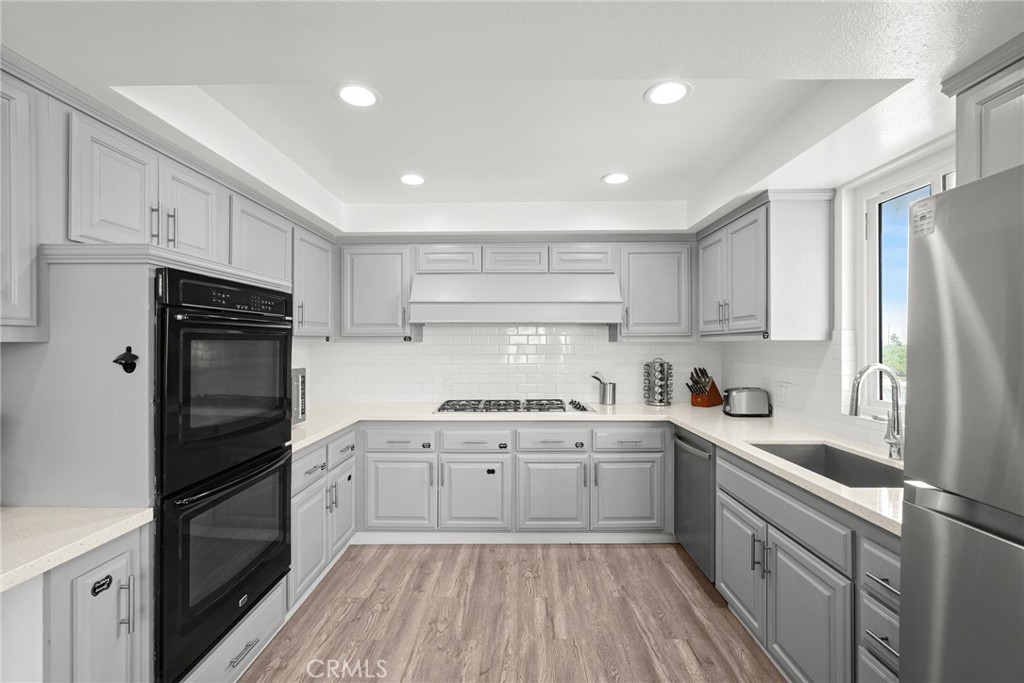 Oxnard, California, 93035, United States, 5 Bedrooms Bedrooms, ,1 BathroomBathrooms,Residential,For Sale,1847302