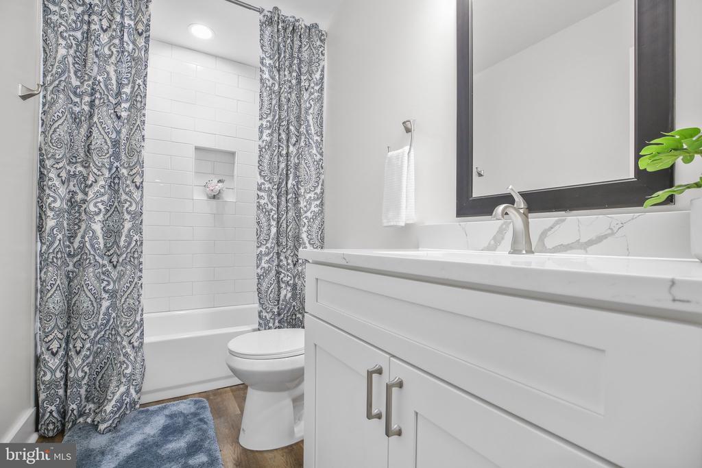 Fredericksburg, Virginia, 22408, United States, 4 Bedrooms Bedrooms, ,4 BathroomsBathrooms,Residential,For Sale,1737760