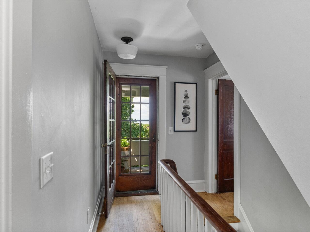 Burlington, Vermont, 05401, United States, 3 Bedrooms Bedrooms, ,2 BathroomsBathrooms,Residential,For Sale,1906339