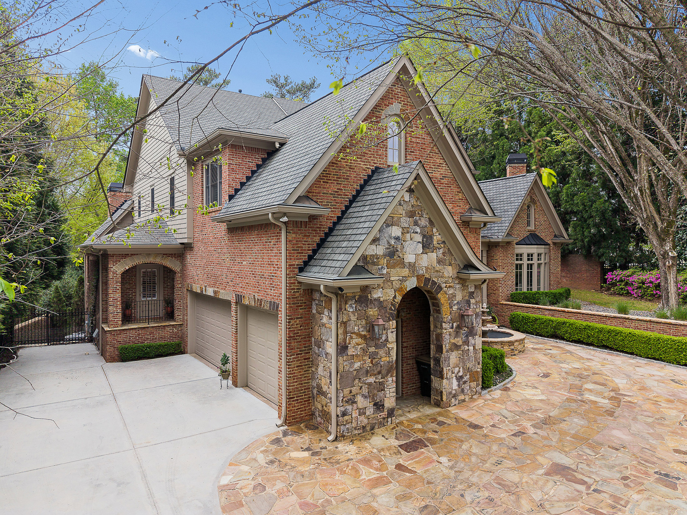  Exquisite Gated Brick and Stone Estate in Sought-after Chastain Park Area - 物件實景