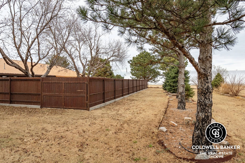 Garden City, Kansas, 67846, United States, 4 Bedrooms Bedrooms, ,Residential,For Sale,2003039